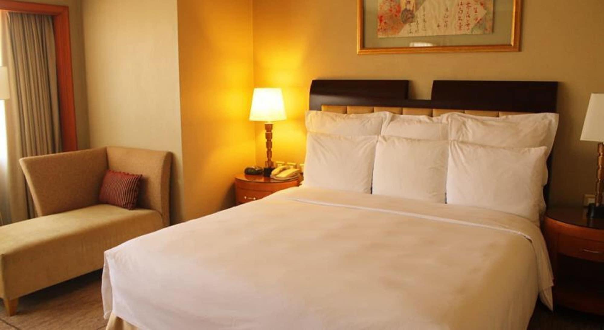 Air China Boyue Hotel 5*