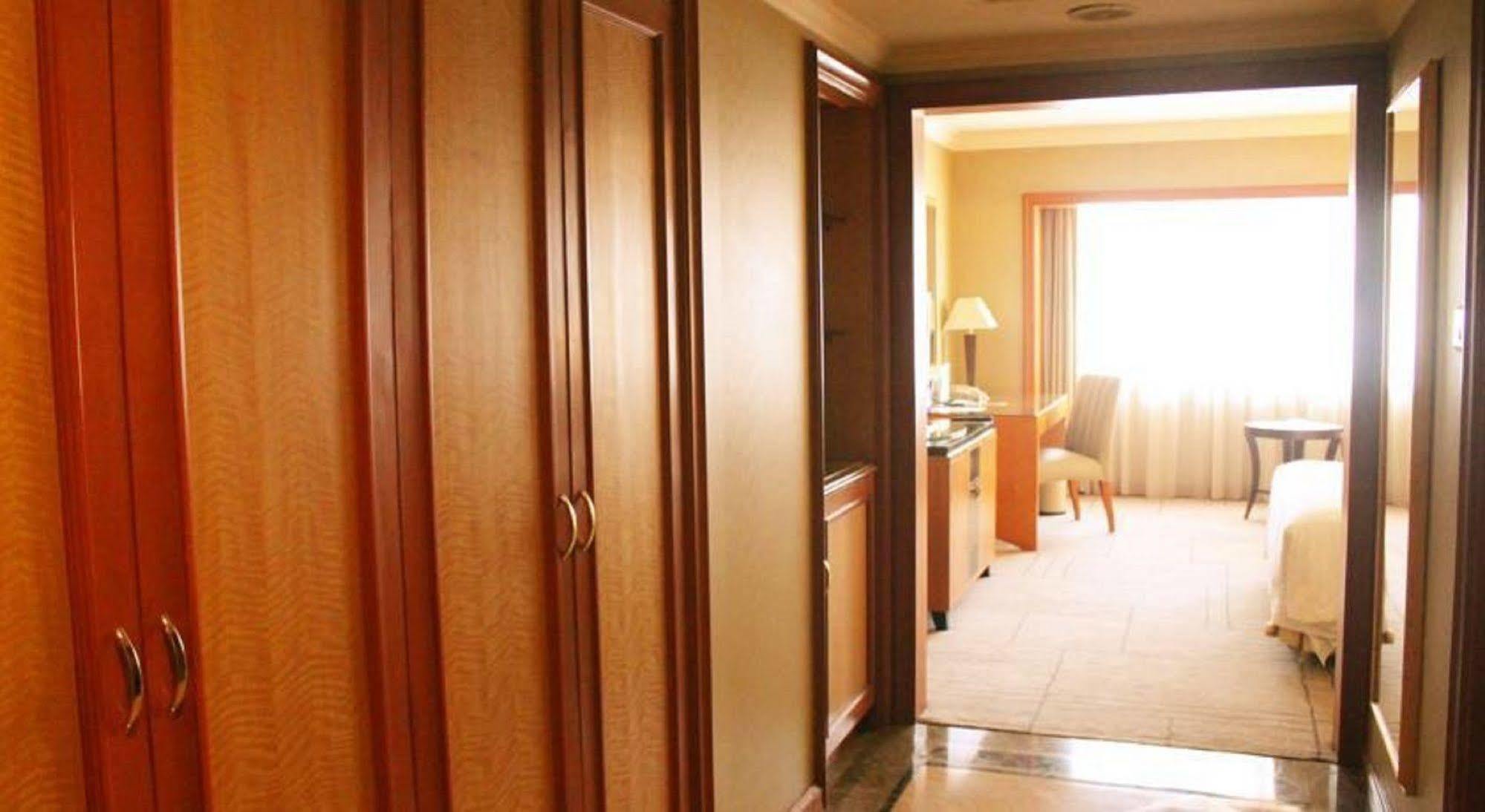 Air China Boyue Hotel